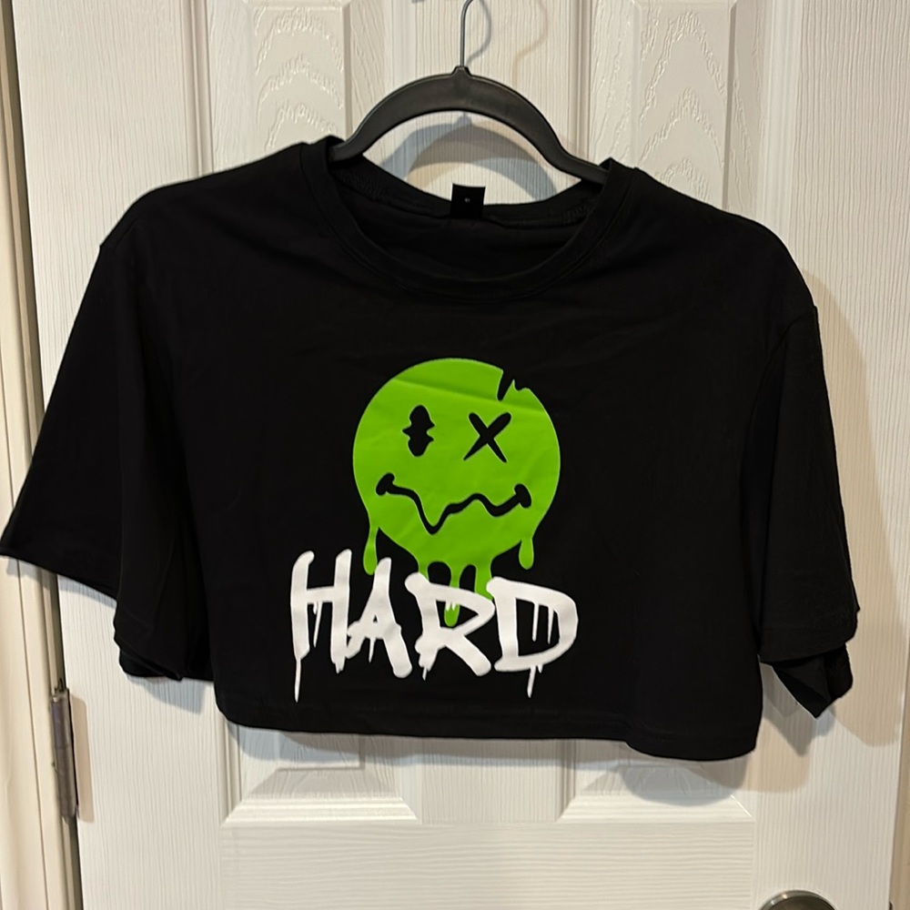 SUPER Cute NWOT Women’s Crop Top